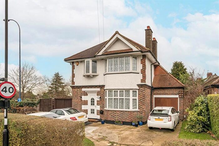 3 Bedroom Detached House For Sale In Woodyates Road, Lee, SE12