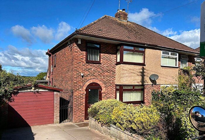 3 Bedroom Semi-Detached House For Sale In Woodside Avenue, Cinderford, GL14