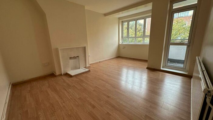 2 Bedroom Flat To Rent In Patmore House, Newington Green, N16