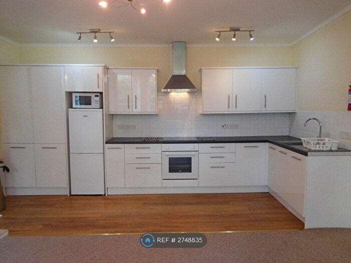 1 Bedroom Flat To Rent In Cotham Park, Bristol, BS6