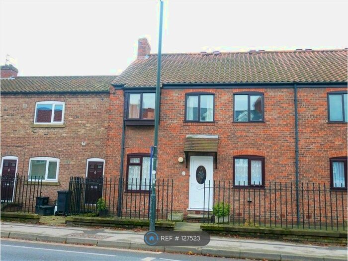 2 Bedroom Flat To Rent In Clifton Green, York, YO30
