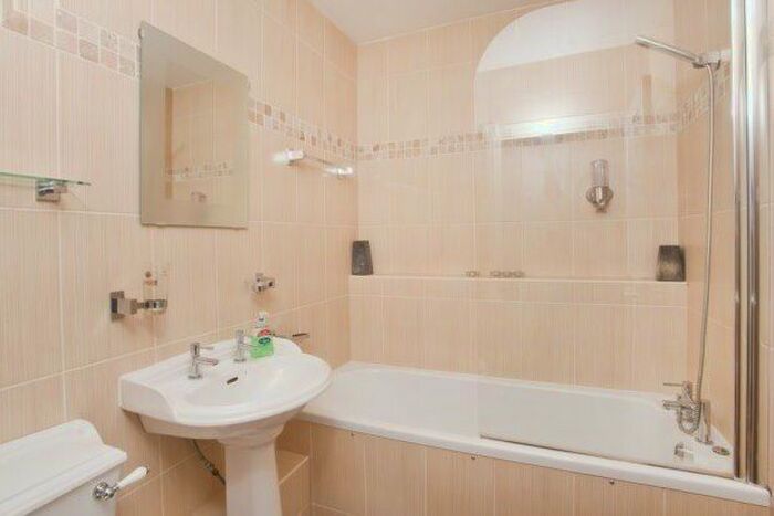 2 Bedroom Flat To Rent In Phoenix Boulevard, York, YO26
