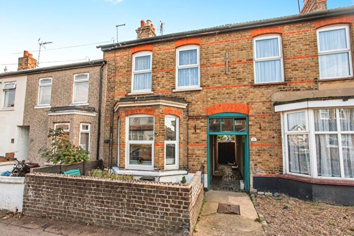 1 Bedroom Flat For Sale In Seaview Road, Shoeburyness, Southend-on-Sea, Essex, SS3