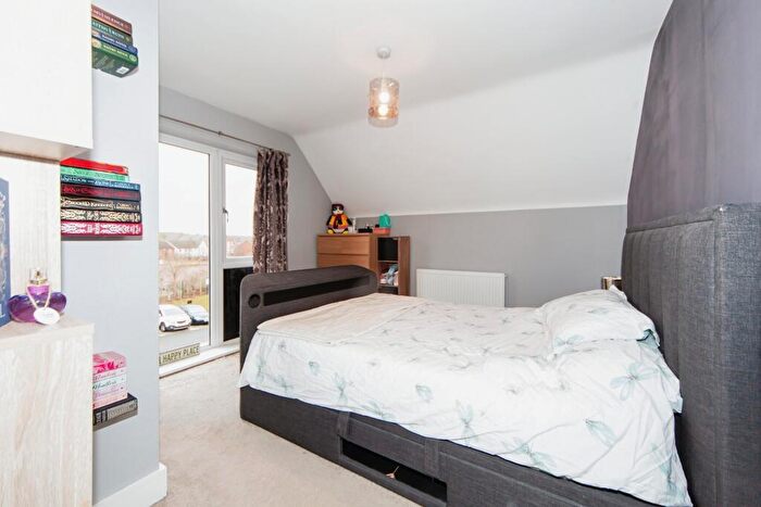 1 Bedroom Flat For Sale In Anton Close, Rugby, CV21