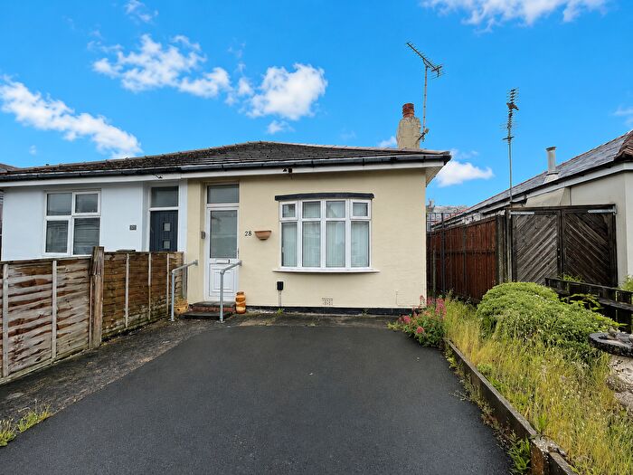 2 Bedroom Bungalow For Sale In Kelvin Road, Norbreck, FY5