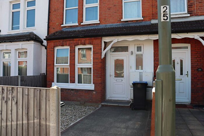 2 Bedroom Maisonette To Rent In Walton Road, Woking, GU21