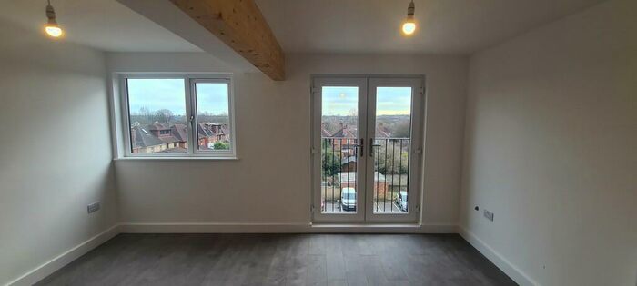 1 Bedroom Flat To Rent In West Street, PO16