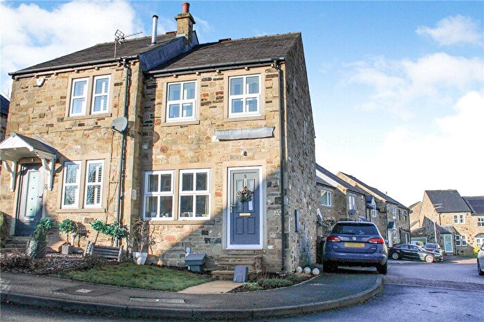 3 Bedroom Semi Detached House For Sale In The Fairways, Low Utley, Keighley, West Yorkshire, BD20