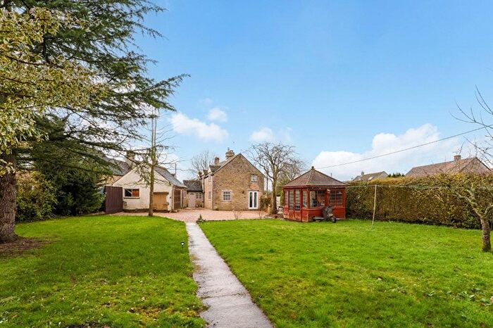 3 Bedroom Detached House To Rent In Alvescot, Oxfordshire, OX18