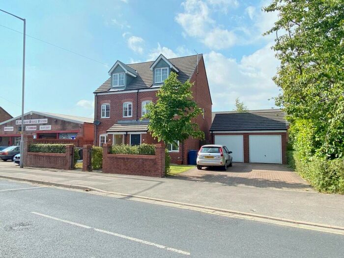 3 Bedroom Semi-Detached House To Rent In School Lane, Bamber Bridge, Preston, PR5