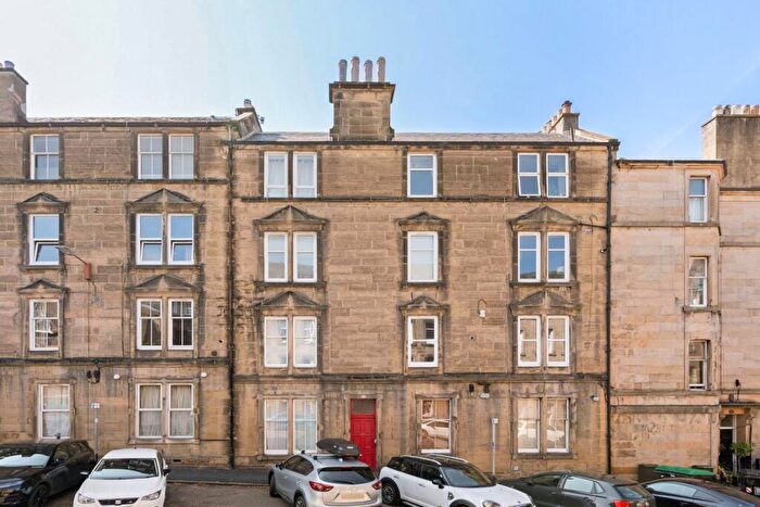 1 Bedroom Flat For Sale In Dean Park Street, Edinburgh, EH4