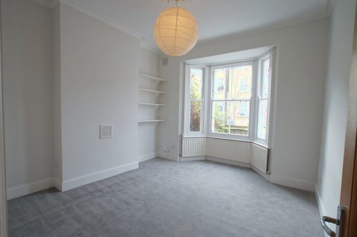 1 Bedroom Flat To Rent In Wiseton Road, London, SW17