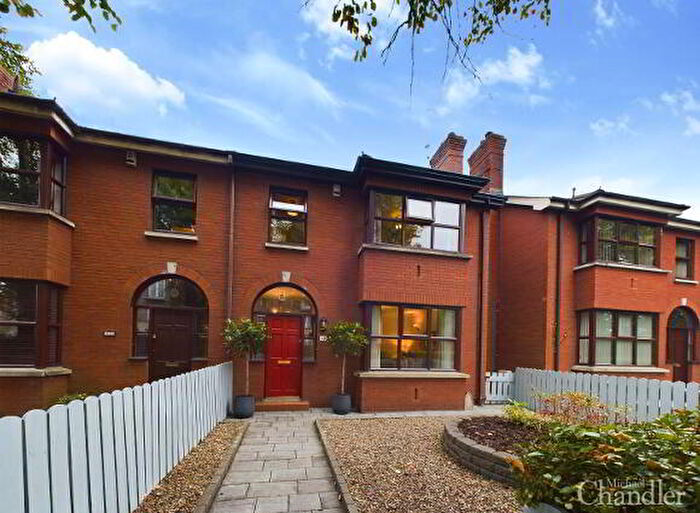 4 Bedroom Semi-Detached House For Sale In B Ravenhill Road, Belfast, BT6