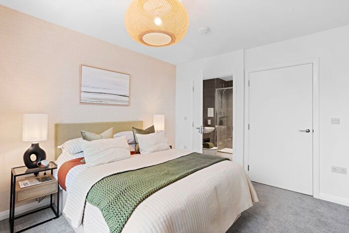 1 Bedroom Flat To Rent In Hetherington Street, Harrow, HA1