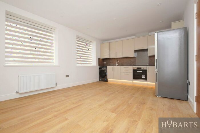 2 Bedroom Flat To Rent In Ossian Road, Stroud Green, N4