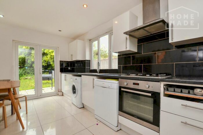 4 Bedroom Terraced House To Rent In Glenarm Road, Clapton, E5