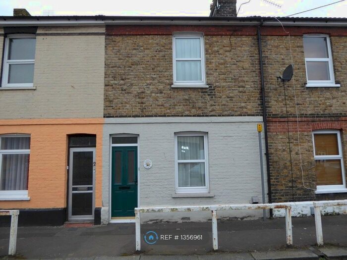 3 Bedroom Terraced House To Rent In Pauls Place, Dover, CT16