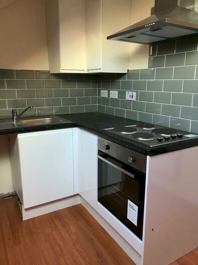 1 Bedroom Flat To Rent In Cross Green Crescent, East End Park, Leeds, West Yorkshire, LS9