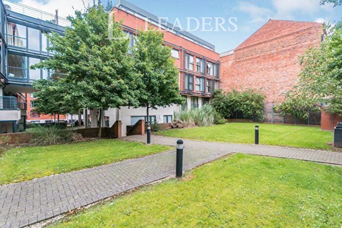 2 Bedroom Flat To Rent In Avoca Court, Moseley Road, B12