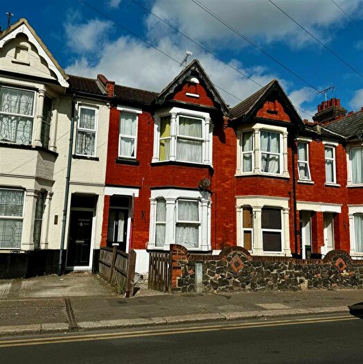 3 Bedroom House To Rent In Bournemouth Park Road, Southend-On-Sea, SS2