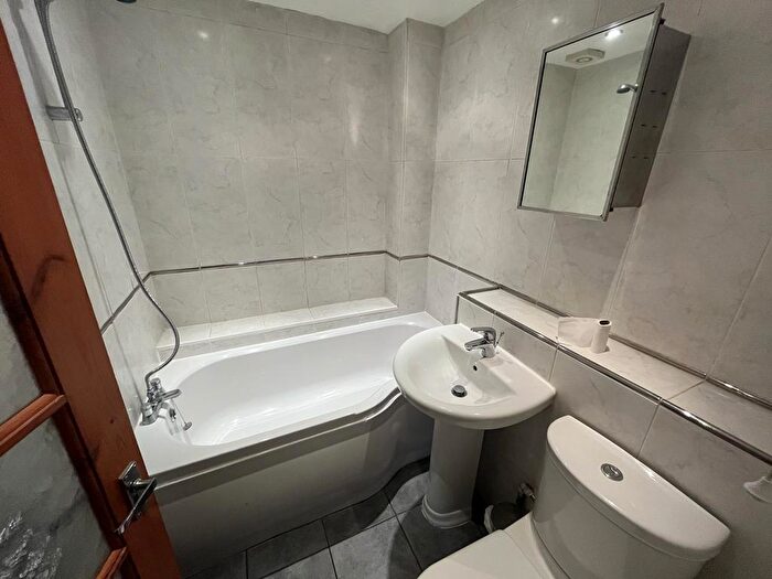 1 Bedroom Semi-Detached Bungalow To Rent In Michaelwood Close, Webheath, B97