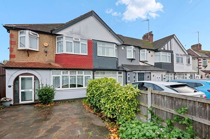 3 Bedroom End Of Terrace House For Sale In Castle Road, Northolt, UB5