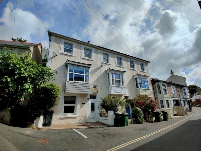 4 Bedroom End Of Terrace House To Rent In Marlborough Road, Ventnor, PO38