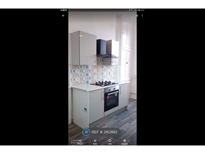 4 Bedroom Maisonette To Rent In Cavendish Street, Keighley, BD21