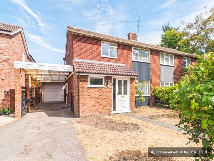 3 Bedroom Semi-Detached House For Sale In Stephens Road, Mortimer Common, RG7