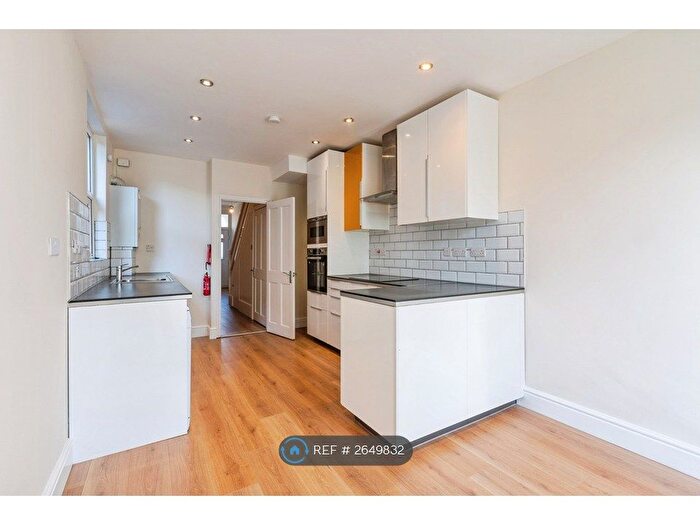 3 Bedroom Terraced House To Rent In Broadwater Road, London, N17