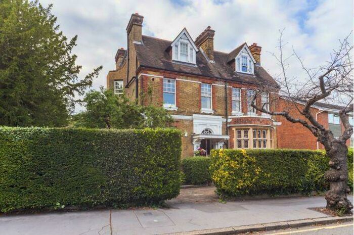 2 Bedroom Apartment To Rent In Southdown Court, Birdhurst Road, South Croydon, CR2