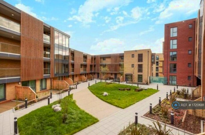 1 Bedroom Flat To Rent In Hogan Court, London, SE5