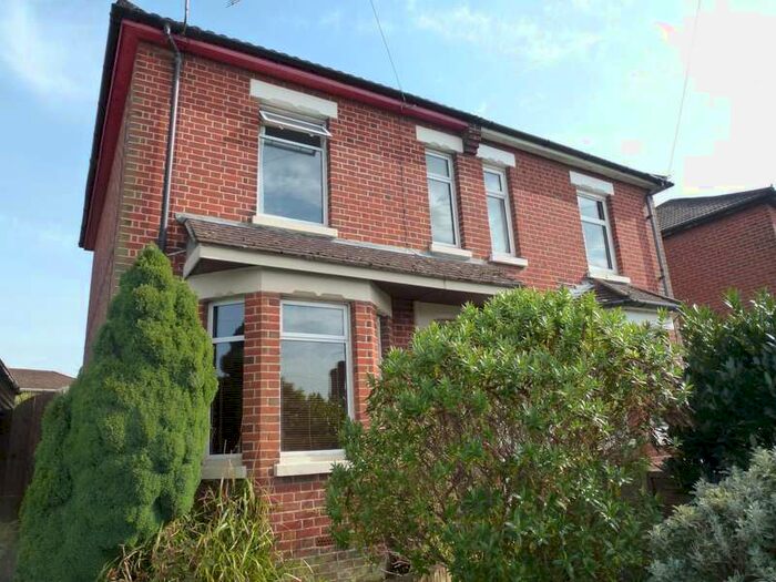 3 Bedroom Semi-Detached House To Rent In Newton Road, Bitterne Park, SO18