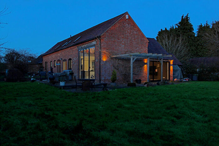 3 Bedroom Barn Conversion For Sale In Dalehouse Lane, Kenilworth, CV8