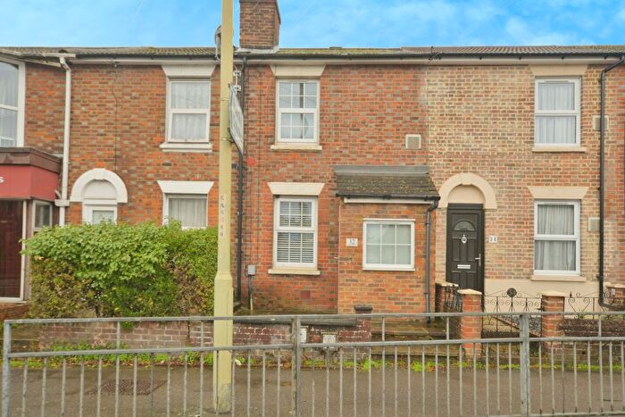 2 Bedroom Terraced House For Sale In Kingsnorth Road, Ashford, Kent, TN23