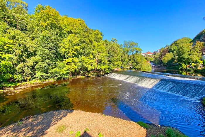 4 Bedroom Terraced House For Sale In Waterside, Knaresborough, HG5