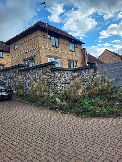 2 Bedroom Detached House To Rent In Edmund Court, Milton Keynes, MK5