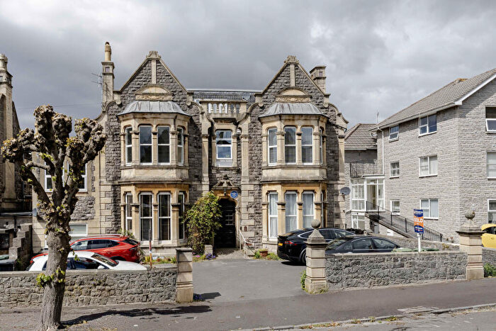 2 Bedroom Apartment For Sale In Grove Park Road, Weston-Super-Mare, BS23