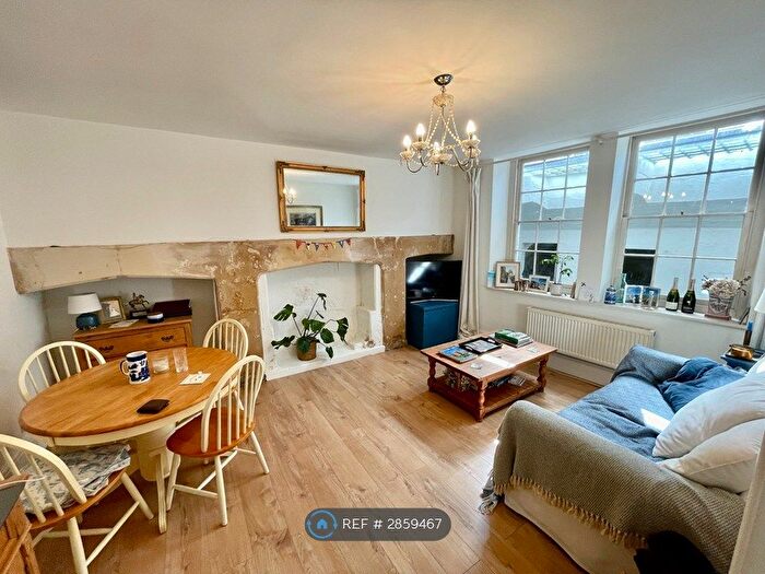 2 Bedroom Flat To Rent In Grove Street, Bath, BA2