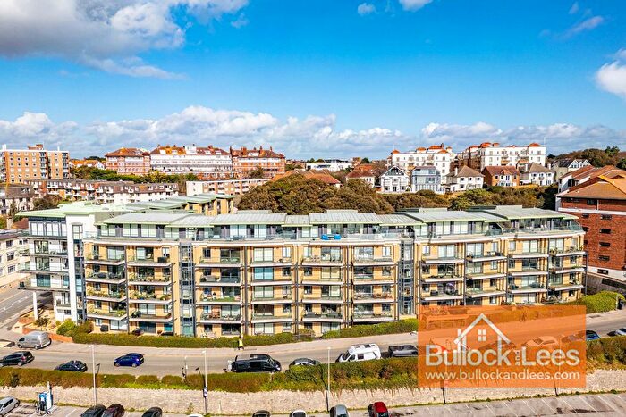 2 Bedroom Flat For Sale In Marina Close, Boscombe, Bournemouth, BH5