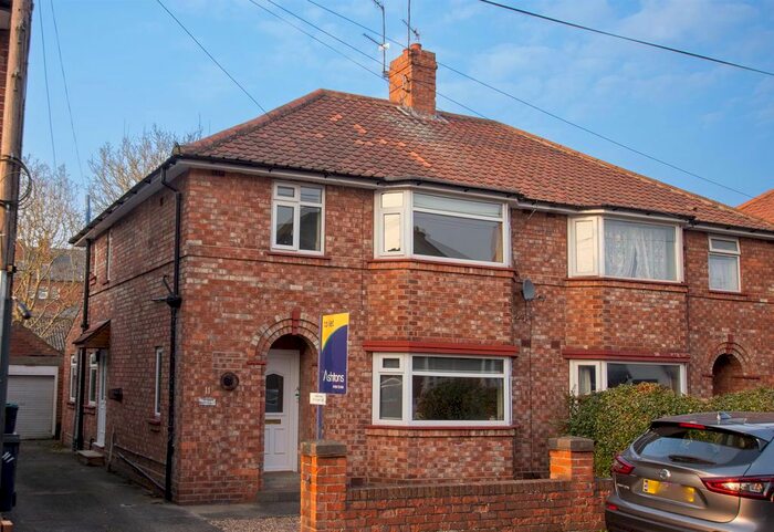 1 Bedroom Flat To Rent In Moorland Road, York, YO10