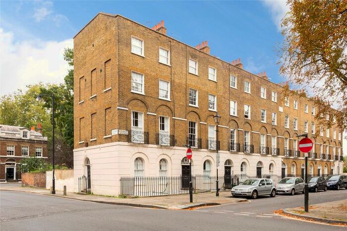 2 Bedroom Flat To Rent In Canonbury Square, Highbury, Islington, London, N1