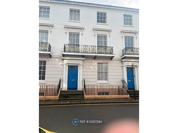 2 Bedroom Flat To Rent In Victoria Place, Newport, NP20