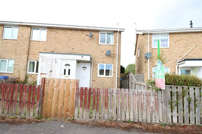 2 Bedroom Flat To Rent In Lindsey Close, Cramlington, Northumberland, NE23