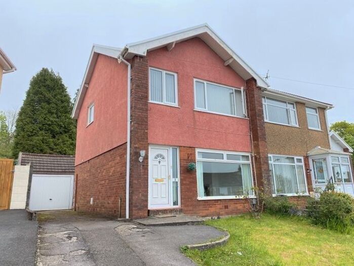 3 Bedroom Semi-Detached House To Rent In St Christopher Drive, Killay, Swansea, SA2
