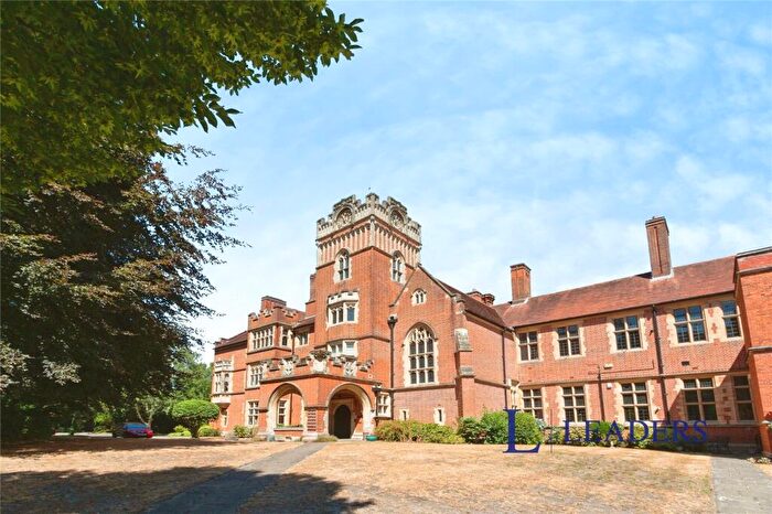 2 Bedroom House To Rent In Oldfield Wood, Woking, GU22