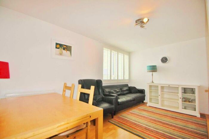2 Bedroom Flat To Rent In Lollard Street, Kennington, London, SE11