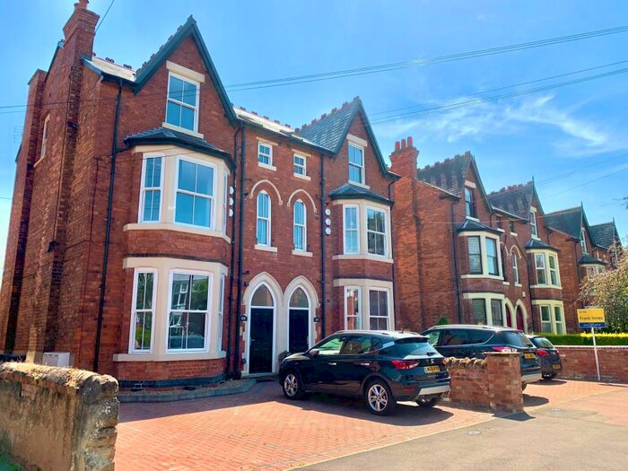 2 Bedroom Flat To Rent In Musters Road, West Bridgford, NG2