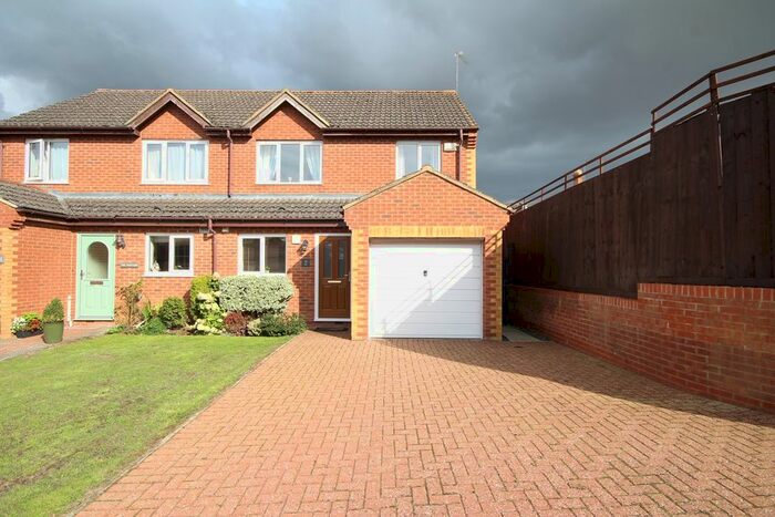 3 Bedroom Semi-Detached House To Rent In Chamberlain Way, Raunds, NN9