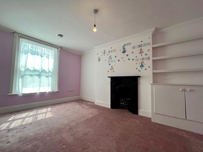 4 Bedroom Town House To Rent In Monkton Street, Ryde, PO33